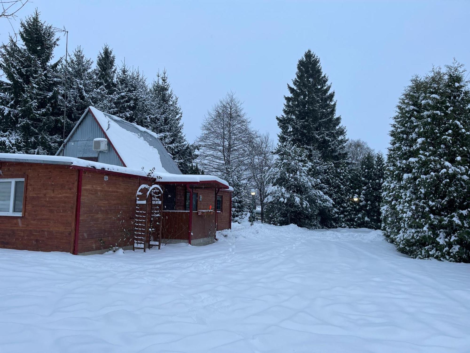 Noclegi-Splywy Bugiem Slawatycze Buitenkant foto
