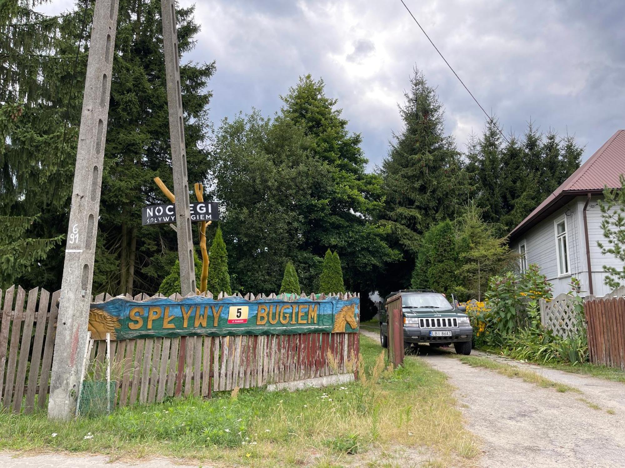 Noclegi-Splywy Bugiem Slawatycze Buitenkant foto